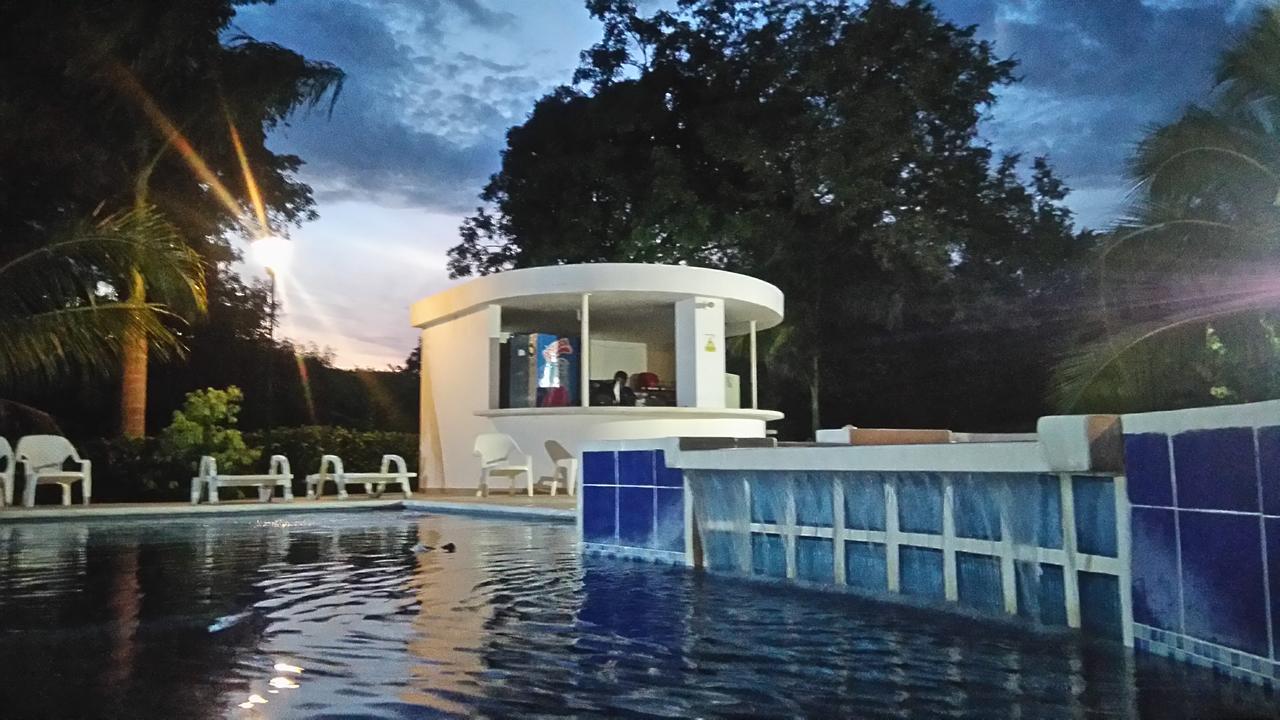 Arizona Ranch Hotel Girardot Esterno foto